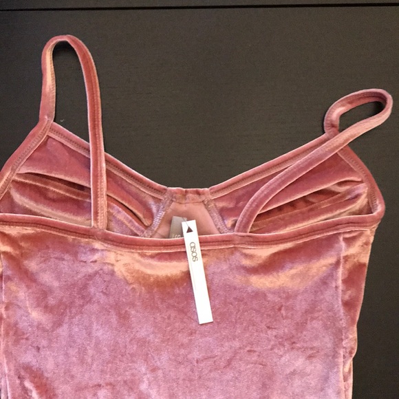 ASOS DESIGN cami body with cup detail in velvet - Picture 7 of 8